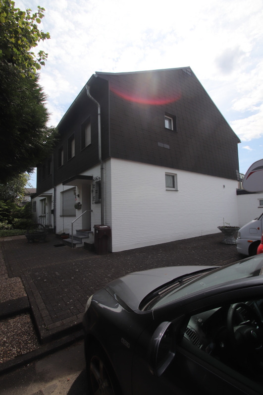 Seitansicht Doppelhaush�lfte M�nchengladbach